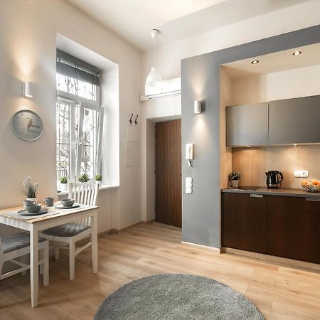 Old Town Apartment Dluga 60 Cracovia Esterno foto